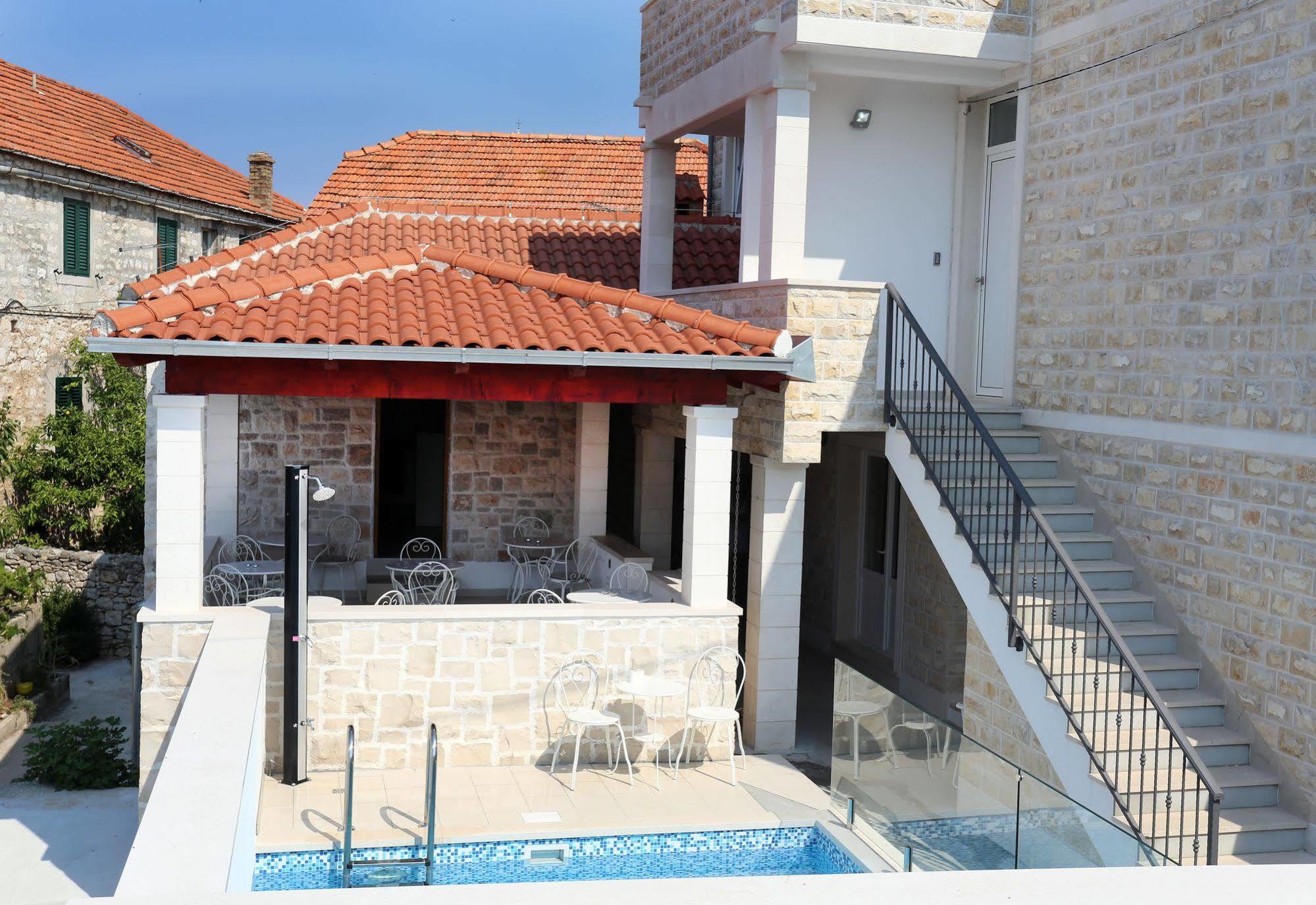 Boutique Hotel Alegria Supetar Buitenkant foto